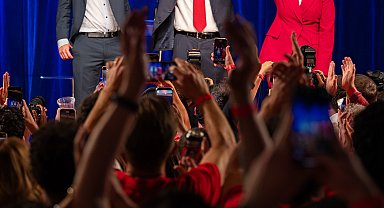 Avustralya seçimlerini çoğunluğu elde eden iktidardaki İşçi Partisi kazandı