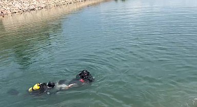 Ayağı kayıp düştüğü çayda boğuldu