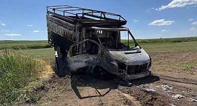 Baba ve 15 yaşındaki oğlunun yanan kamyonette cesetleri bulundu