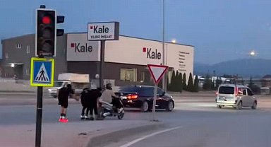 Bursa'da patenli gençlerin trafikte tehlikeli yolculuğu