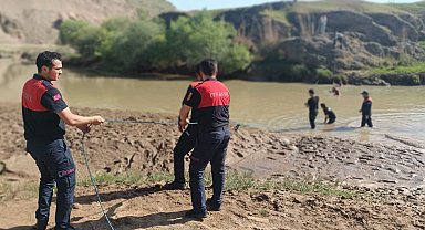 Çayda kaybolan Mustafa için arama çalışması başlatıldı