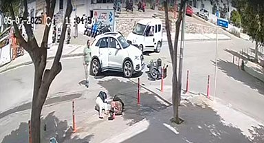 Cip ile motosikletin çarptığı kaza kamerada; 2 yaralı
