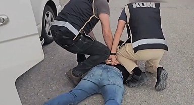 Çorum'da takibe alınan minibüste 118 adet ruhsatsız av tüfeği ele geçirildi