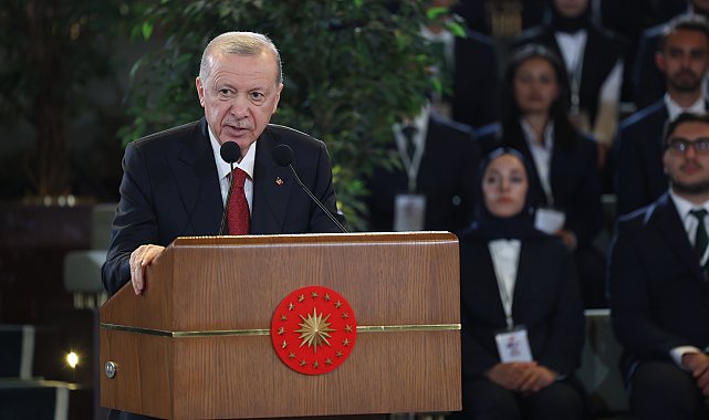 Cumhurbaşkanı Erdoğan: Terörsüz Türkiye kavşağını geçip Türkiye Yüzyılı'na hızla ulaşacağız