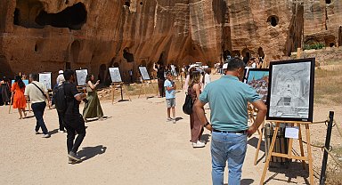 Dara Antik Kent'te 'Kalemin Ustaları Resim Sergisi'