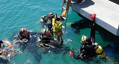 Deniz dibi temizliğinde 1 ton atık çıkarıldı
