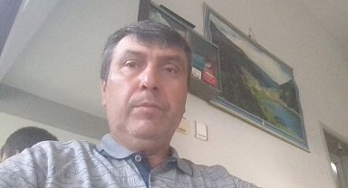 Devrilen traktörün altında kalan sürücü hayatını kaybetti