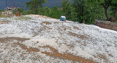 Diyarbakır'da dolu etkili oldu, bağ ve bahçeler zarar gördü