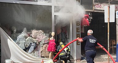 Edirne'de bebek kıyafetleri satan iş yerinde çıkan yangın söndürüldü