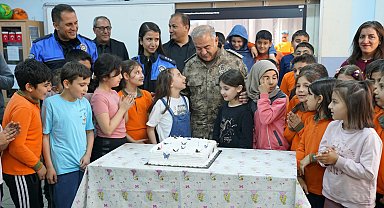 Emniyet Müdürü Turgay'dan ilkokul öğrencisi Betül'e doğum günü sürprizi