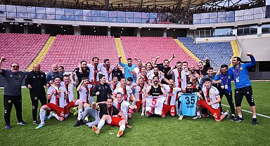 Es-Es yeniden profesyonel ligde