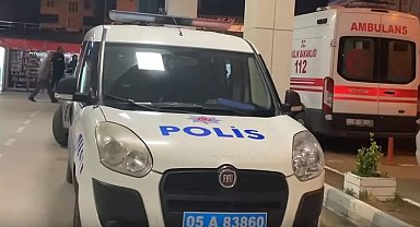 Evde annesini bıçaklayarak öldürdü