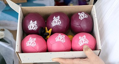 Fransa'nın bocce topları Burdurlu kadınlardan