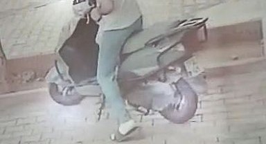 Gaziantep'te motosiklet hırsızlığı kamerada