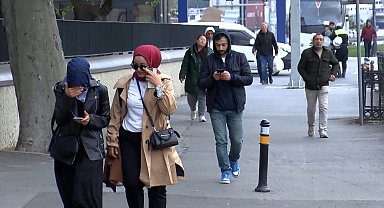 İstanbul- 1 Mayıs tedbirleri kapsamında bazı yollar kapandı; işe gidenler yolda kaldı