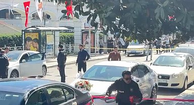 İstanbul - Avcılar'da motosikletle gelip otomobile ateş açtılar - 1