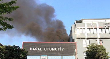 İstanbul - Bağcılar'da sporcu forması üreten fabrikada çıkan yangın söndürüldü