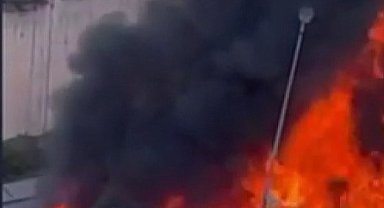 İstanbul- Başakşehir'de alev alev yanan İETT otobüsündeki yolcular son anda tahliye edildi Haber- aktüel görüntü