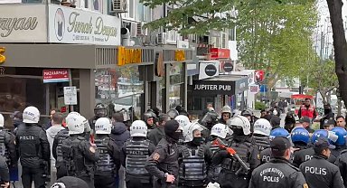 İstanbul- Beşiktaş'tan Taksim Meydanı'na çıkmak isteyen gruba polis izin vermedi