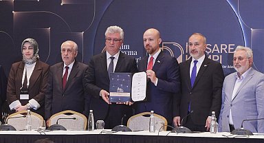 İstanbul- İlim Yayma Ödülleri sahibi bilim insanları 'Sağlıkta Teknolojik İstiklal' bildirisini açıkladı