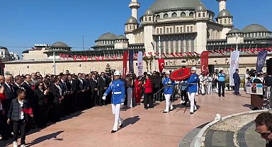 İstanbul- İstanbul'da 19 Mayıs Atatürk'ü Anma, Gençlik ve Spor Bayramı kutlandı