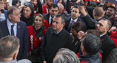 İstanbul- Özgür Özel: Bir ülkede meydanlar özgürse demokrasi vardır
