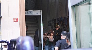 İstanbul - Özgür Özel'e yumruklu saldırıyı gerçekleştiren şüpheli gözaltına alındı Ek bilgiyle