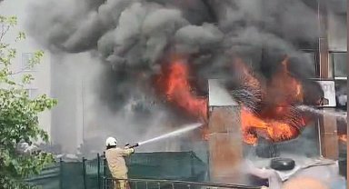 İstanbul - Pendik'te iş yerinde yangın - 2 la