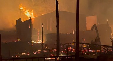 İstanbul - Şile'de 6 restoran alev alev yandı: 3 yaralı