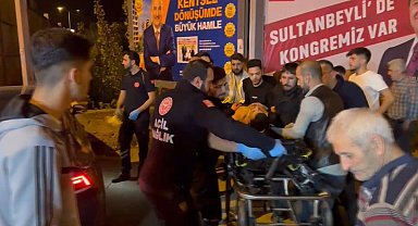 İstanbul - Sultanbeyli'de iki otomobil çarpıştı: 1'i ağır 3 yaralı