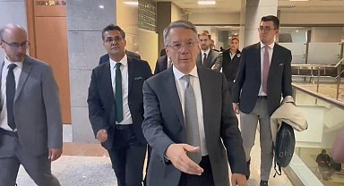 İstanbul - TÜSİAD yöneticileri Orhan Turan ve Ömer Arif Aras adliyeye geldi - 2 la