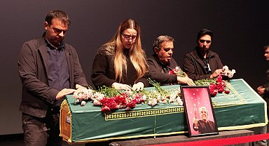 İstanbul - Yönetmen Ali Özgentürk için Atlas Sineması'nda tören düzenlendi