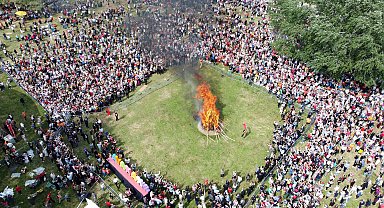 Kakava ateşi, binlerce kişinin katılımıyla yakıldı