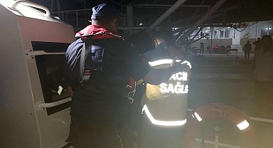 Kalp krizi geçiren gemi personelini Sahil Güvenlik ekipleri kurtardı