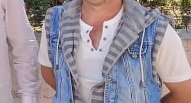 Kamyondan boşaltmaya çalıştığı tomrukların altında kalıp öldü