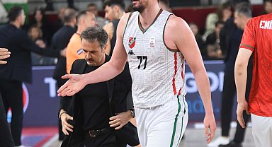 Karşıyaka'da basketbolda Muhsin zirvede