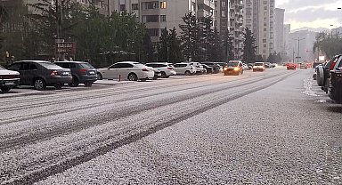 Kayseri'de dolu ve sağanak etkili oldu