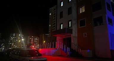 Kayseri'de elinde bıçakla yere düştüğü iddia edilen kadın ağır yaralandı