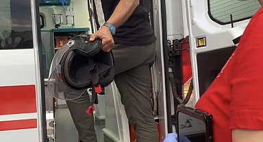 Kaza yapan alkollü motosiklet sürücüsü, yardım eden sağlık personellerine hakaretler savurdu