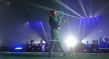 Kocaelispor'da şampiyonluk kupası sonrası kutlama