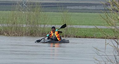 Kura Nehri'nde kano heyecanı