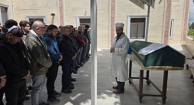 Motosiklet kazasında ölen eski futbolcu toprağa verildi