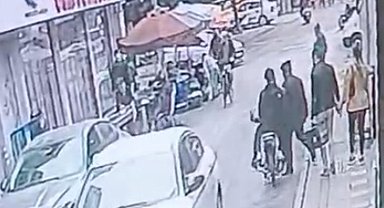 Motosikletin çarptığı yaya yaralandı