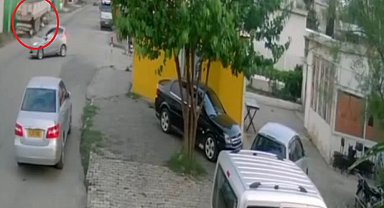 Motosikletle park halindeki TIR'a çarpan Bedirhan hayatını kaybetti