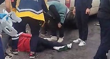 Öğrenci servis minibüsü, TIR'a çarptı: 9 yaralı