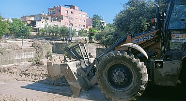 Osmaniye'de sel temizliği