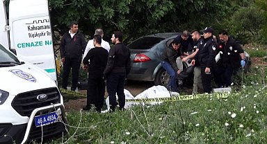 Otomobilinde tüfekle öldürülmüş halde bulundu