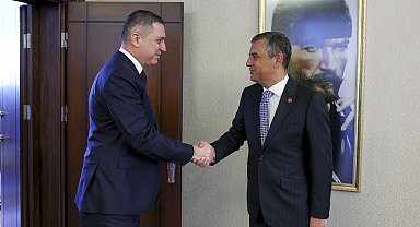 Özgür Özel, TBB Başkanı Sağkan'ı kabul etti