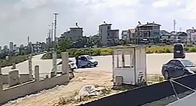 Park halindeki otomobillerden 450 bin lira ve 1000 avro çaldılar