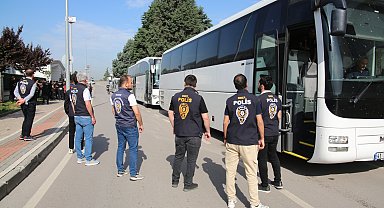 Sahte araç kiralama sitesi üzerinden 122 kişiyi dolandıran 52 şüpheli tutuklandı